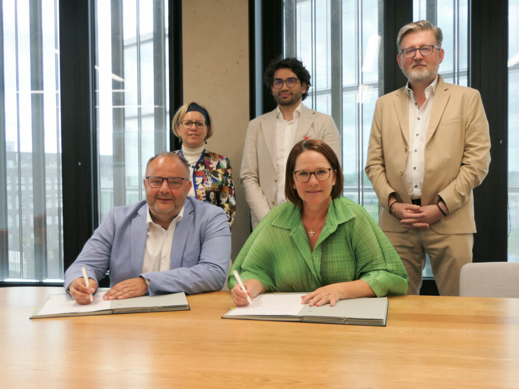 Ënnerschrëft vun der MEGA+ Konventioun 2026